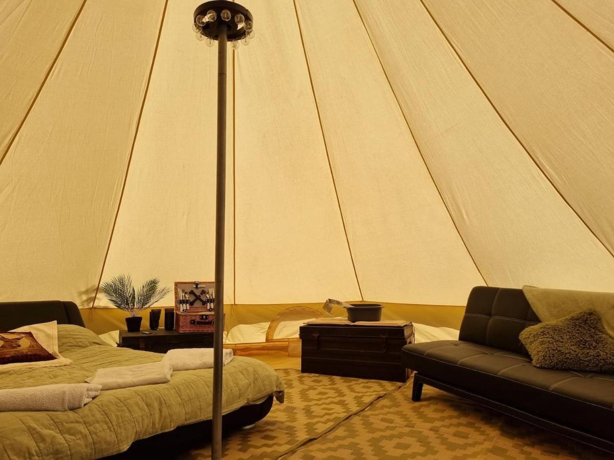 Ifield Glamping In Style Bell Tent酒店 外观 照片