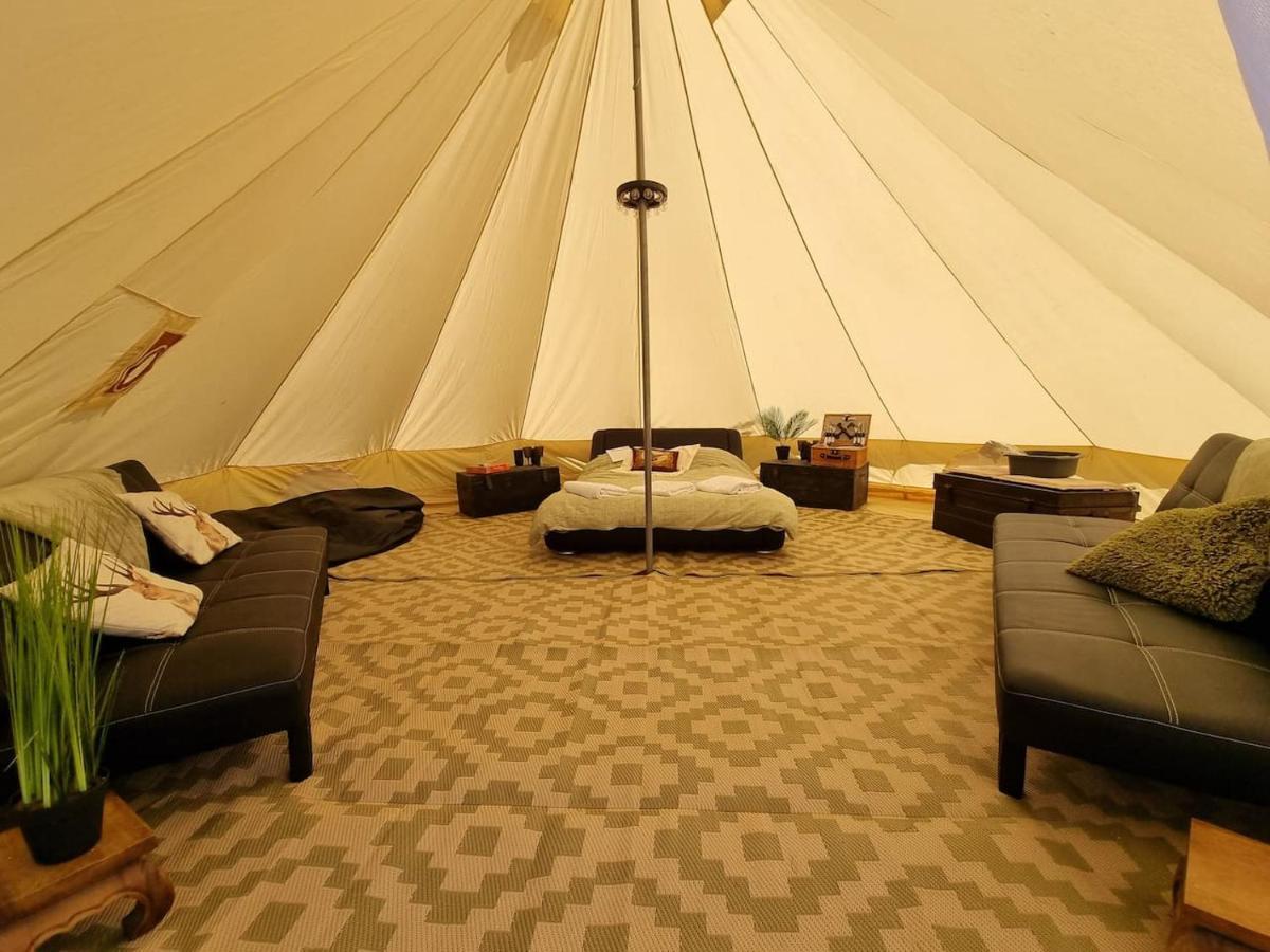 Ifield Glamping In Style Bell Tent酒店 外观 照片